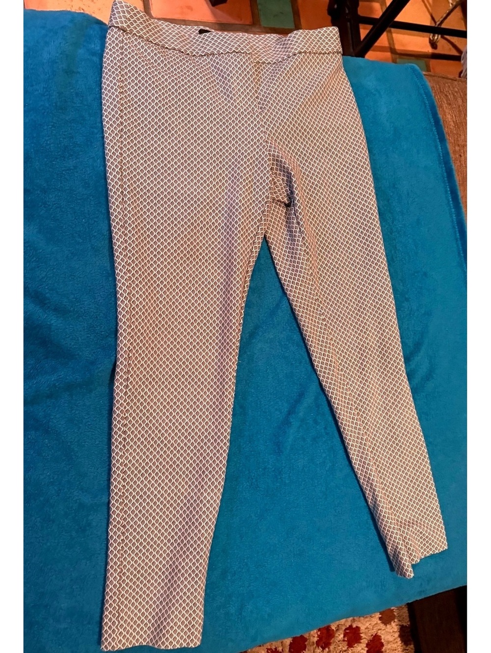 Amanda and Chelsea Slacks pants size 4
